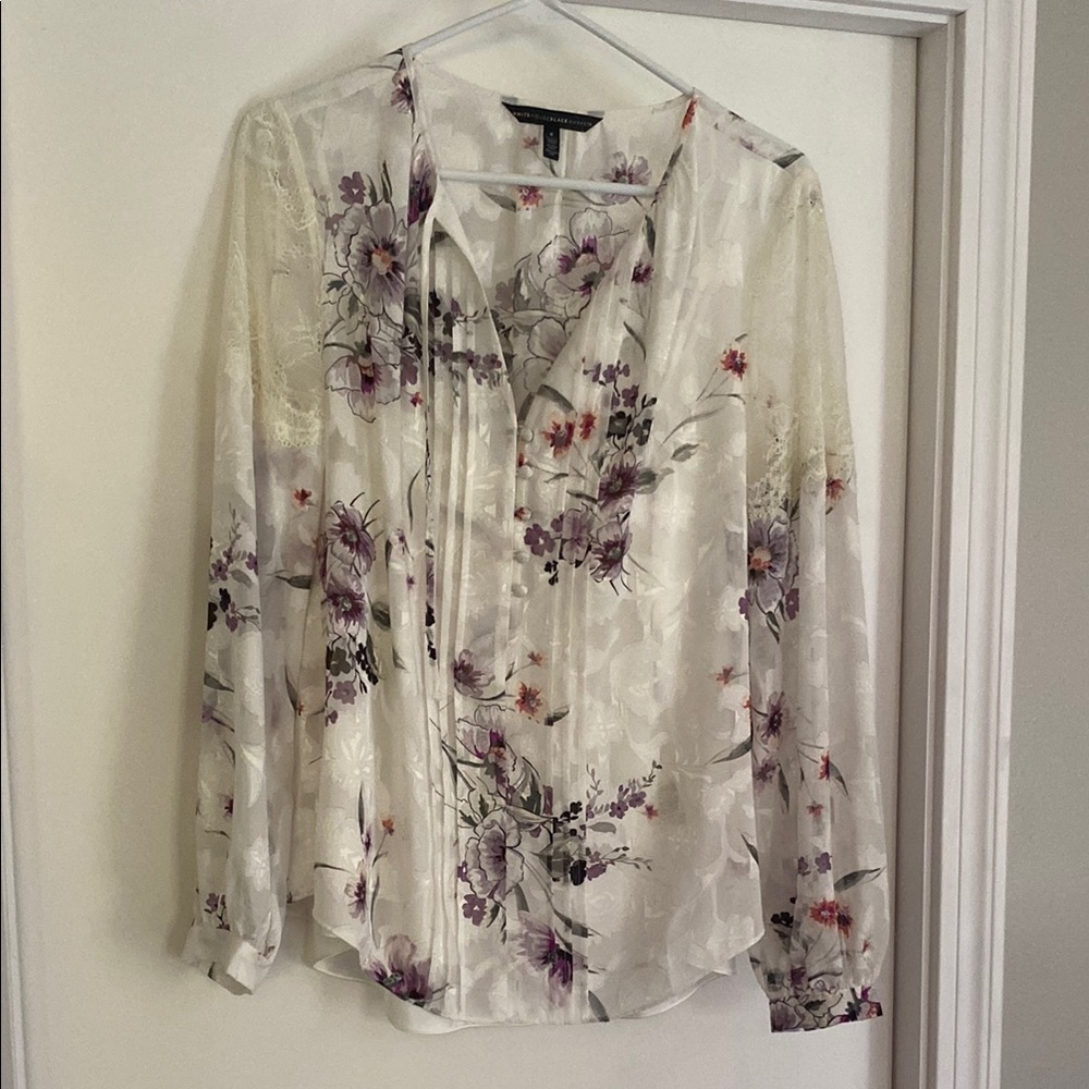 White House Black Market Cream Blouse like new